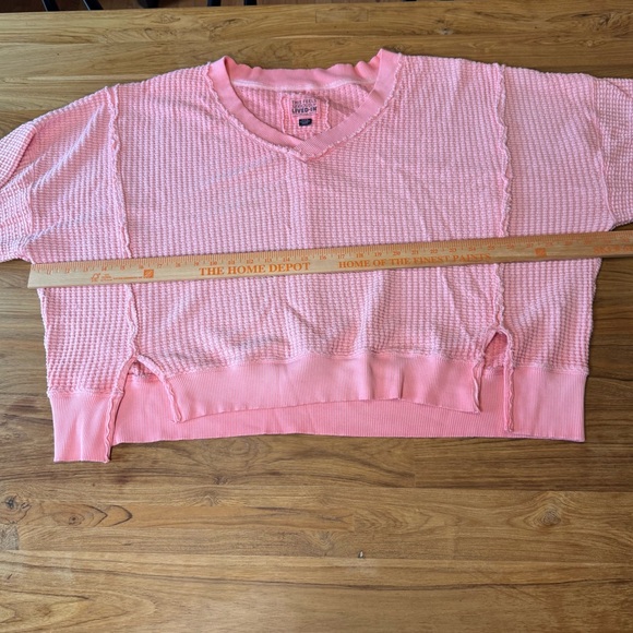 American Eagle Oversized Long Sleeve Waffle Shirt Women’s Medium Light Pink - Picture 3 of 9